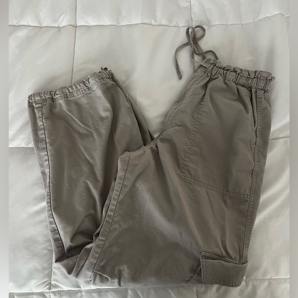 Abercrombie cargo pants size small Short